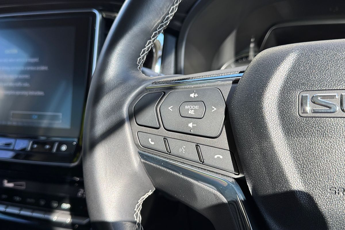 2023 Isuzu MU-X LS-T