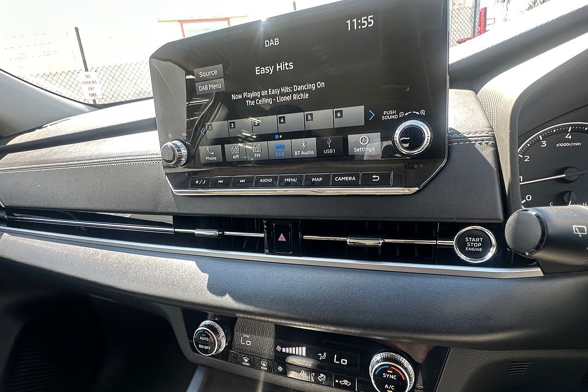 2022 Mitsubishi Outlander ES ZM