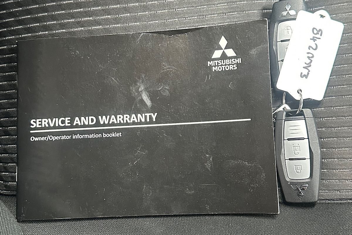 2022 Mitsubishi Outlander LS ZM