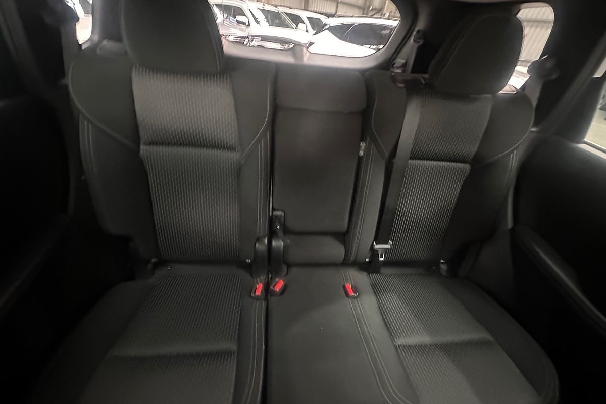 2022 Mitsubishi Outlander LS ZM