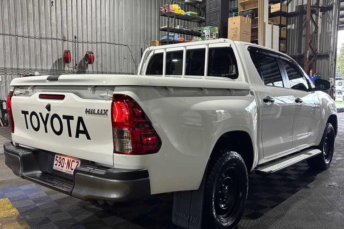 2020 Toyota Hilux SR GUN126R