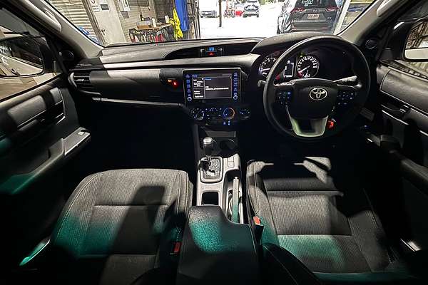 2020 Toyota Hilux SR GUN126R