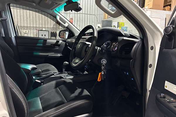 2020 Toyota Hilux SR GUN126R