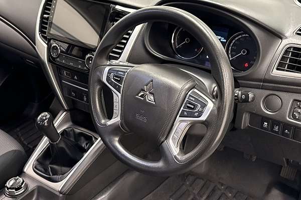 2022 Mitsubishi Triton GLX+ MR 4X4