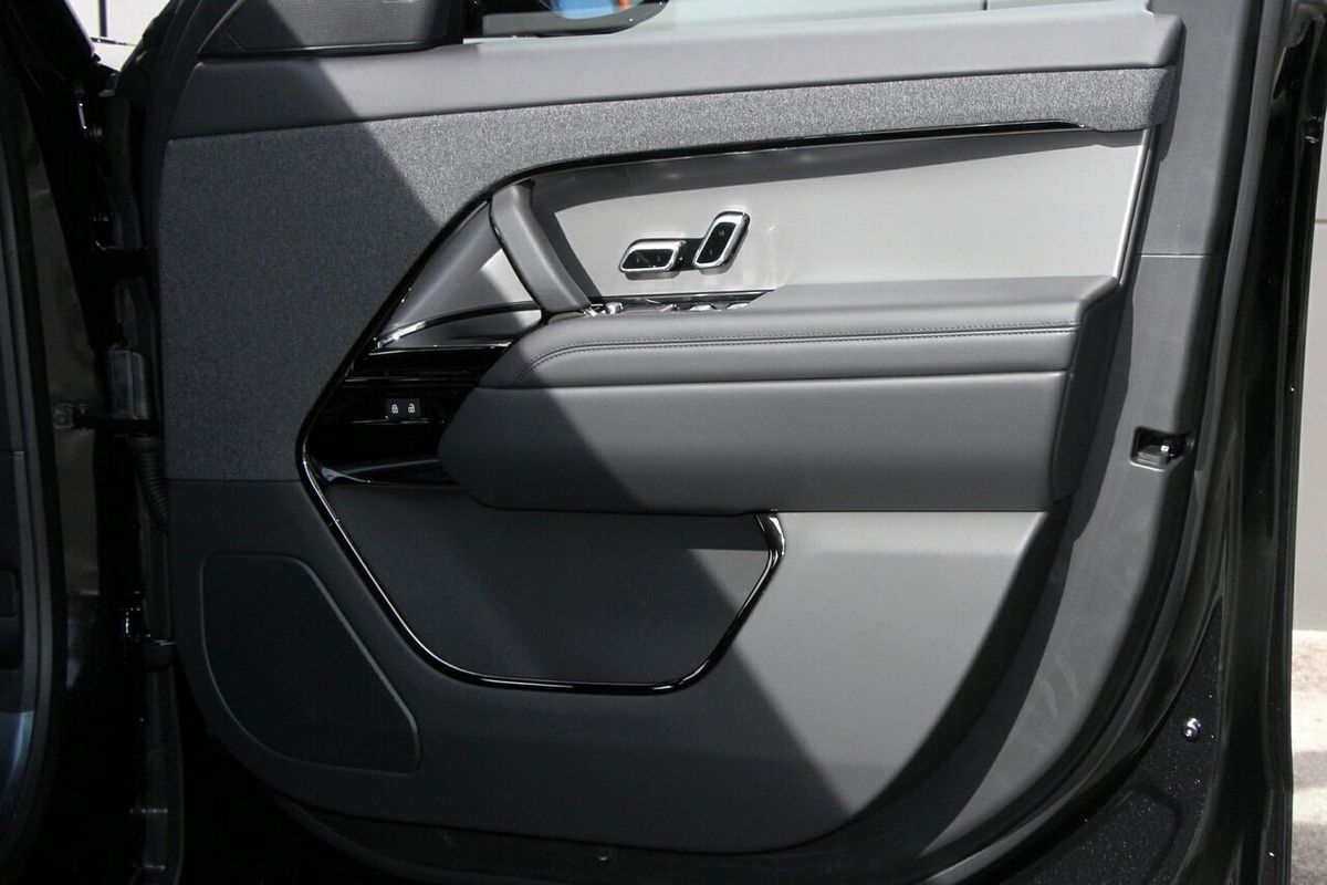 2025 Land Rover Range Rover Sport D250 Dynamic SE L461