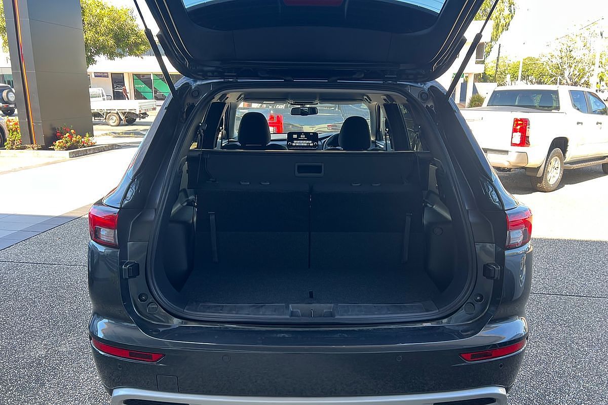 2024 Mitsubishi Outlander LS ZM