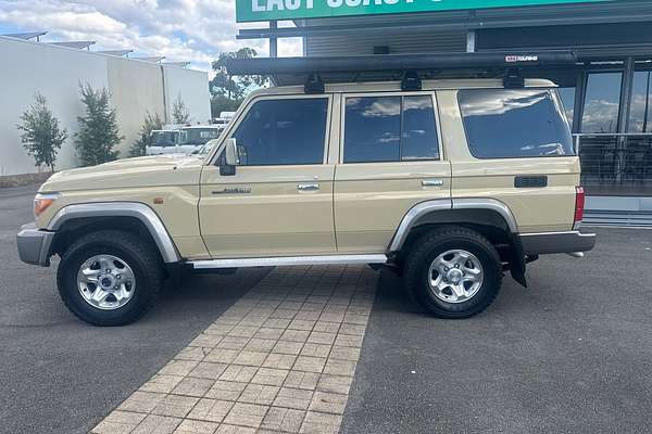 2021 Toyota Landcruiser GXL VDJ76R