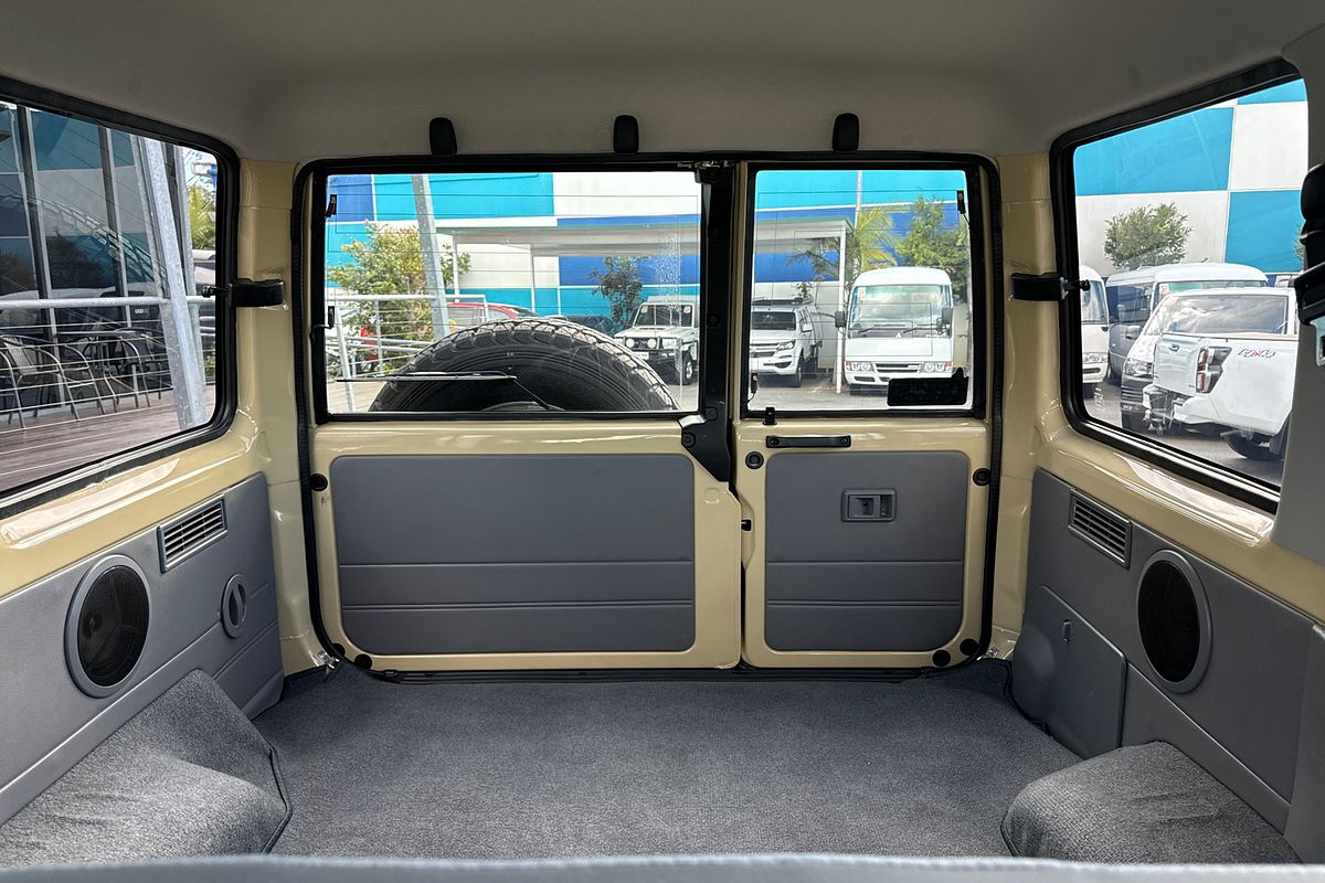 2021 Toyota Landcruiser GXL VDJ76R