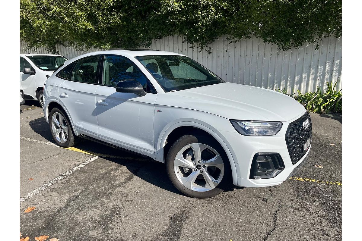 2024 Audi Q5 40 TDI S line FY