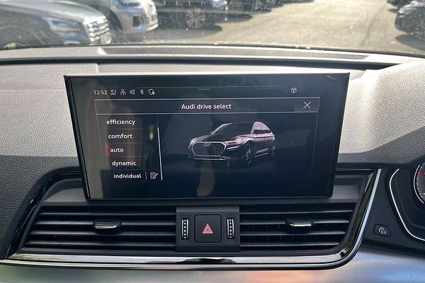2024 Audi Q5 40 TDI S line FY