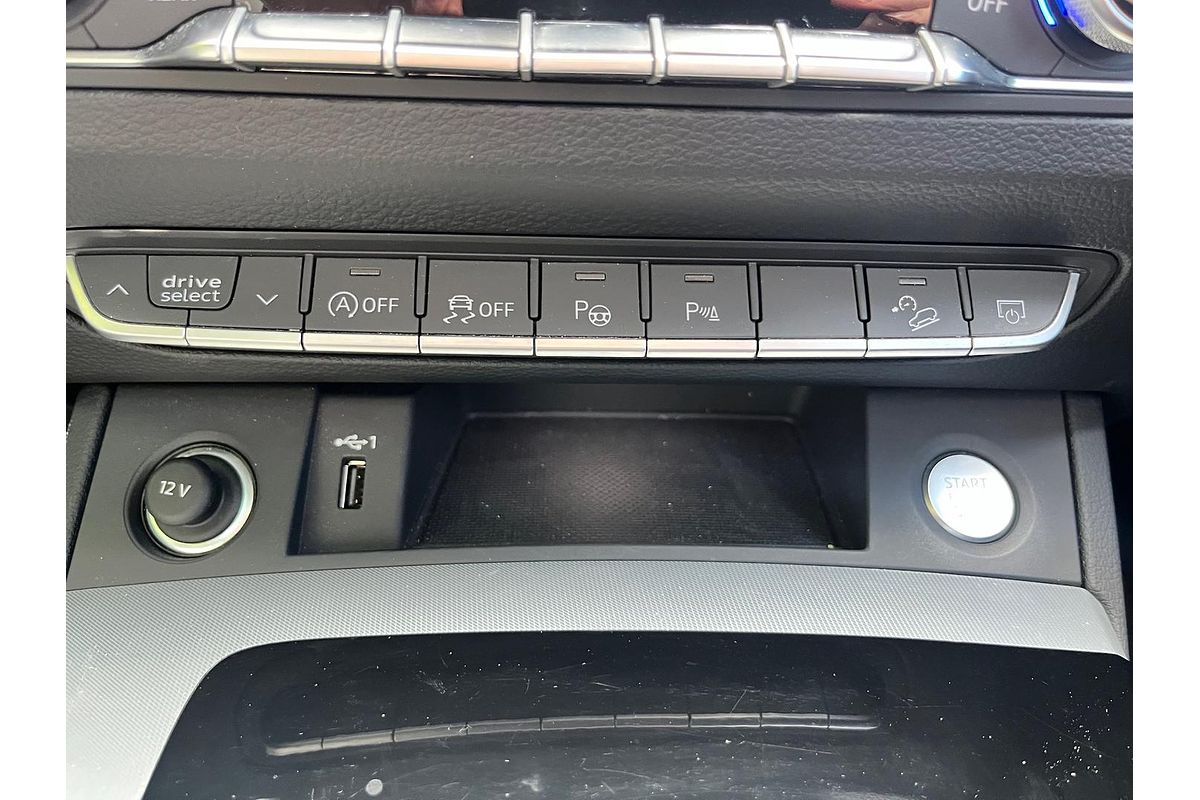 2024 Audi Q5 40 TDI S line FY