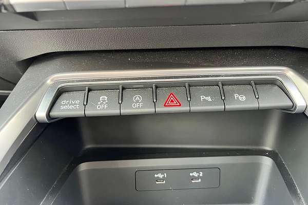 2024 Audi A3 40 TFSI S line GY