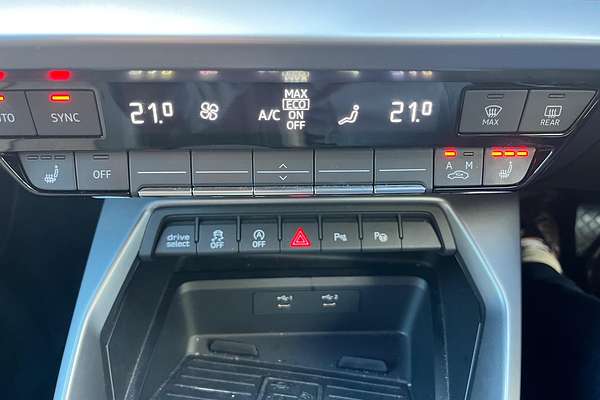 2024 Audi A3 40 TFSI S line GY