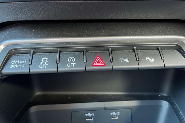 2024 Audi A3 40 TFSI S line GY