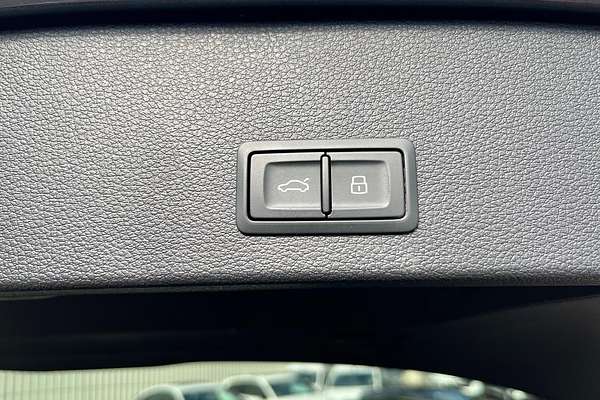 2024 Audi Q2 40 TFSI S line GA
