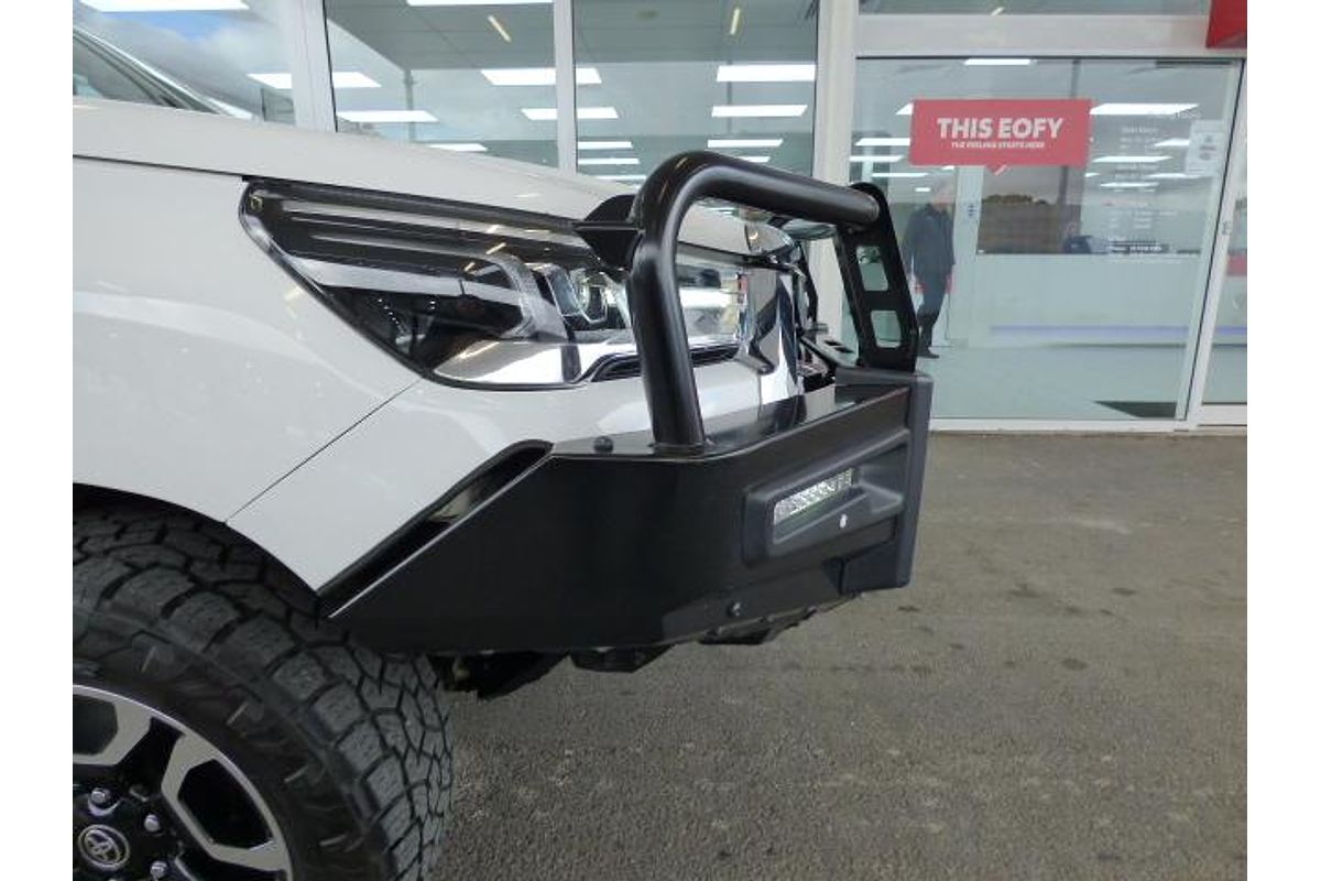 2022 Toyota Hilux SR5 GUN126R 4X4