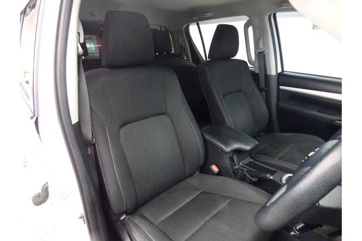 2022 Toyota Hilux SR5 GUN126R 4X4
