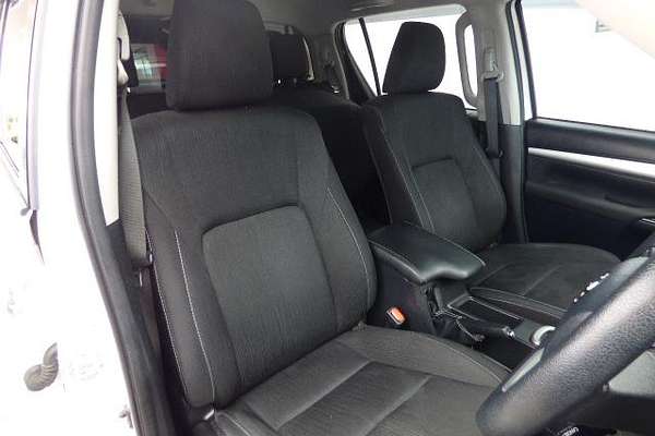 2022 Toyota Hilux SR5 GUN126R 4X4