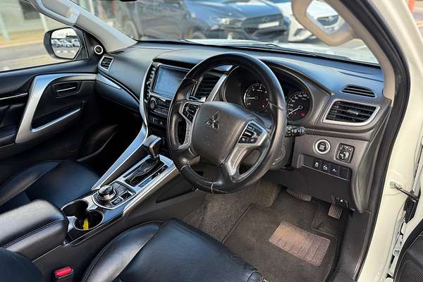 2017 Mitsubishi Pajero Sport Exceed QE