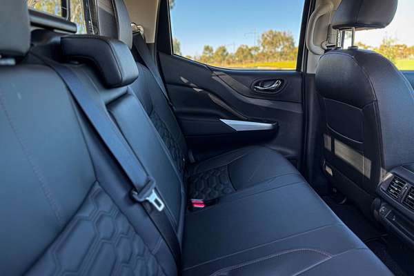 2025 Nissan Navara ST-X D23 4X4