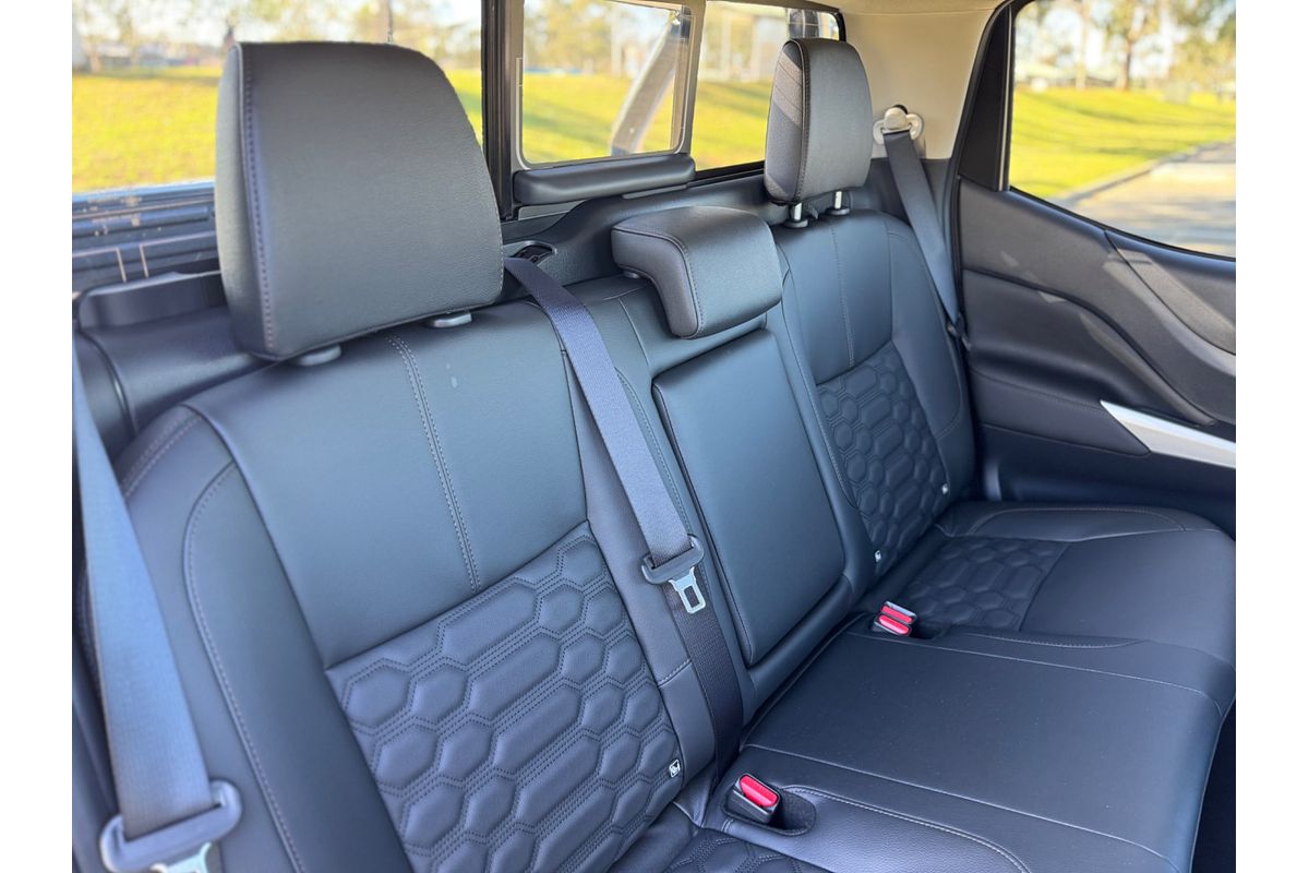 2025 Nissan Navara ST-X D23 4X4
