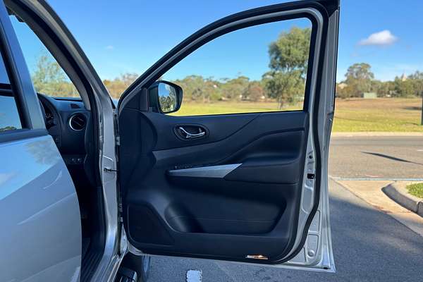 2025 Nissan Navara ST-X D23 4X4
