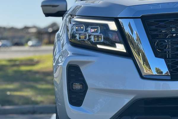 2025 Nissan Navara ST-X D23 4X4