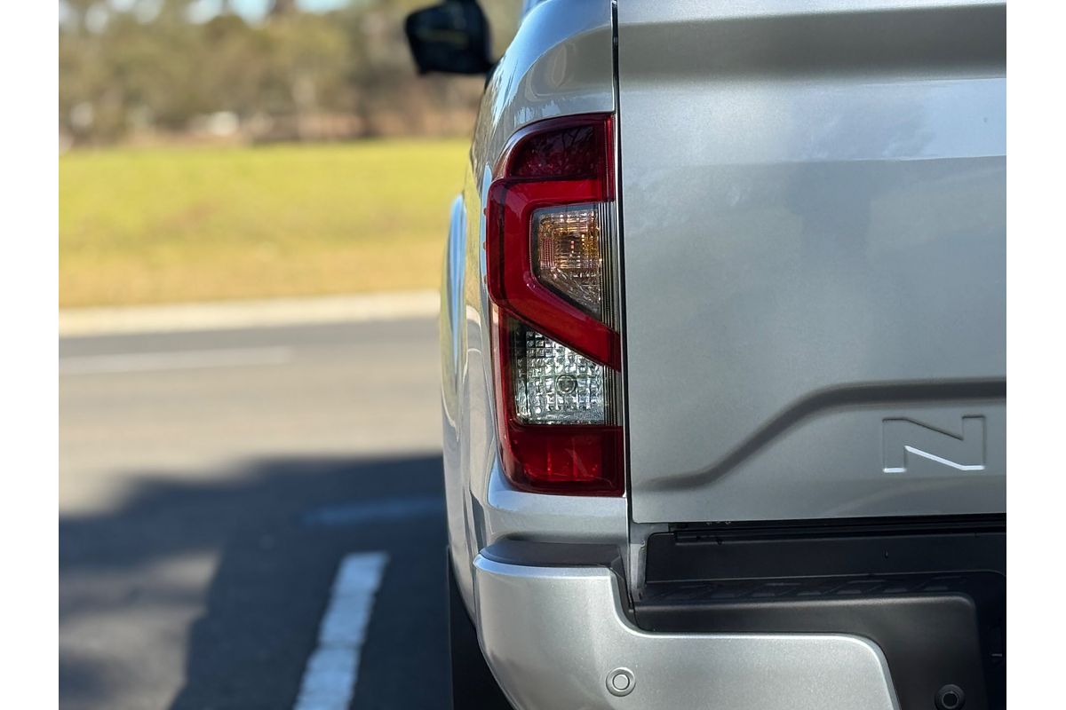 2025 Nissan Navara ST-X D23 4X4