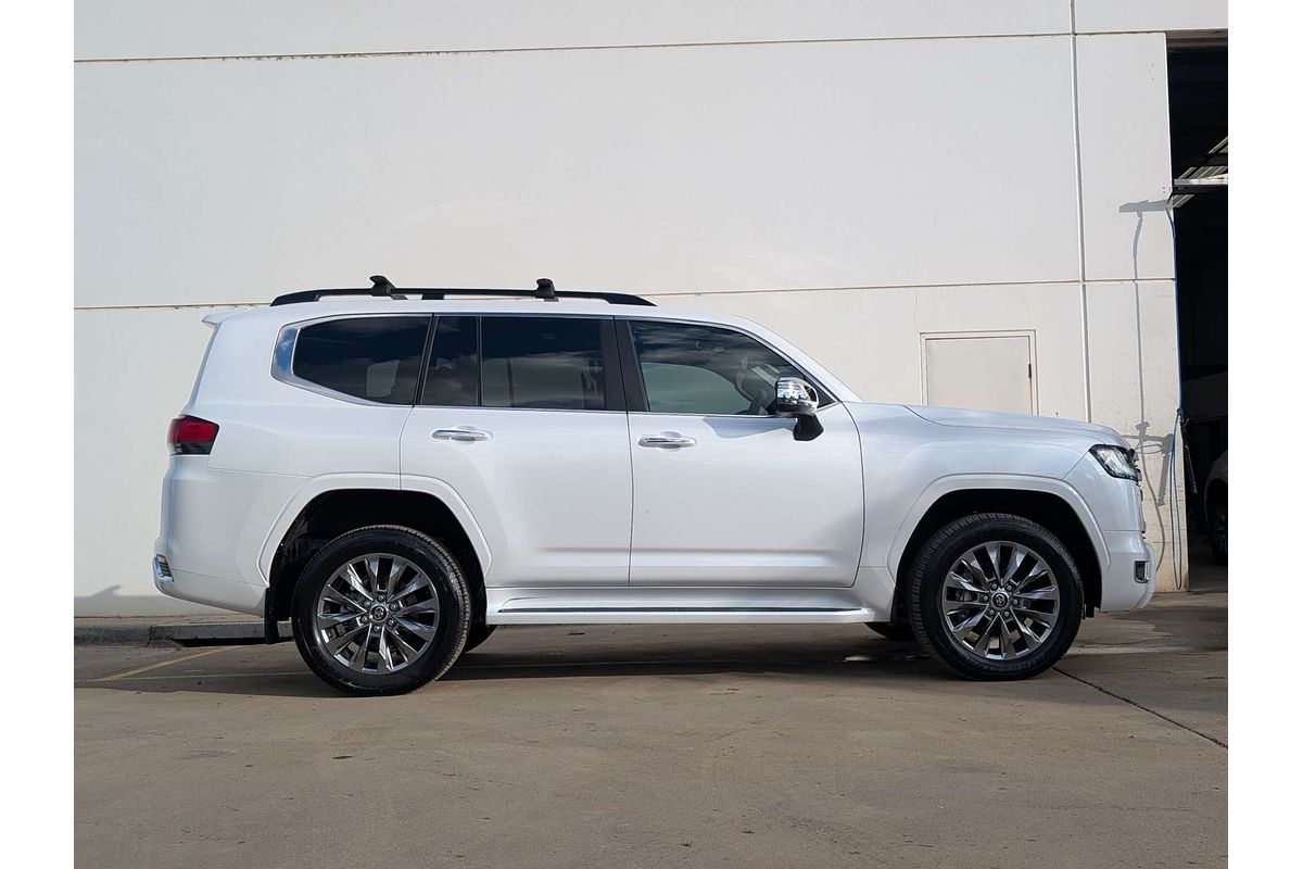 2023 Toyota Landcruiser Sahara ZX FJA300R