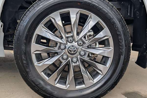 2023 Toyota Landcruiser Sahara ZX FJA300R