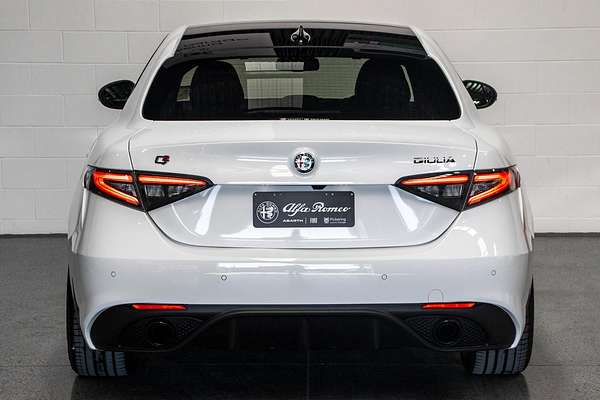2025 Alfa Romeo Giulia Tributo Italiano Series 5