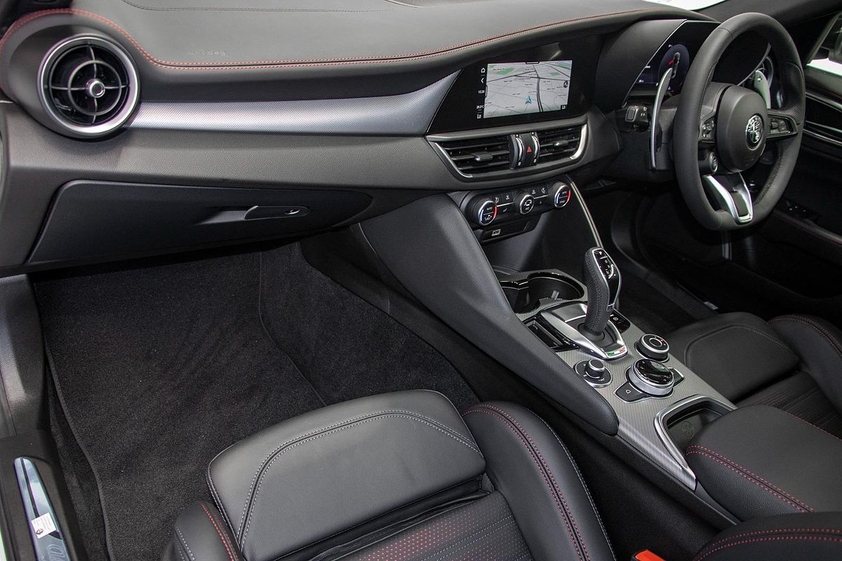 2025 Alfa Romeo Giulia Tributo Italiano Series 5