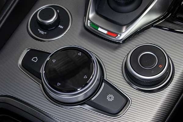 2025 Alfa Romeo Giulia Tributo Italiano Series 5