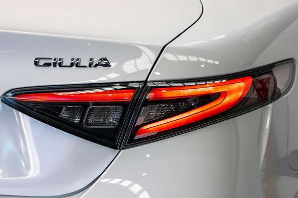 2025 Alfa Romeo Giulia Tributo Italiano Series 5
