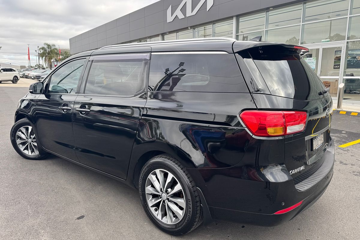2015 Kia Carnival Platinum YP