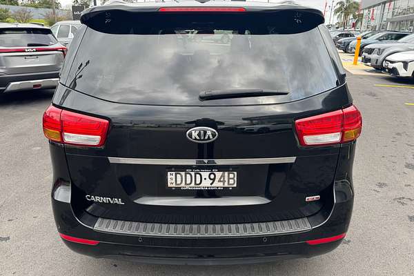 2015 Kia Carnival Platinum YP