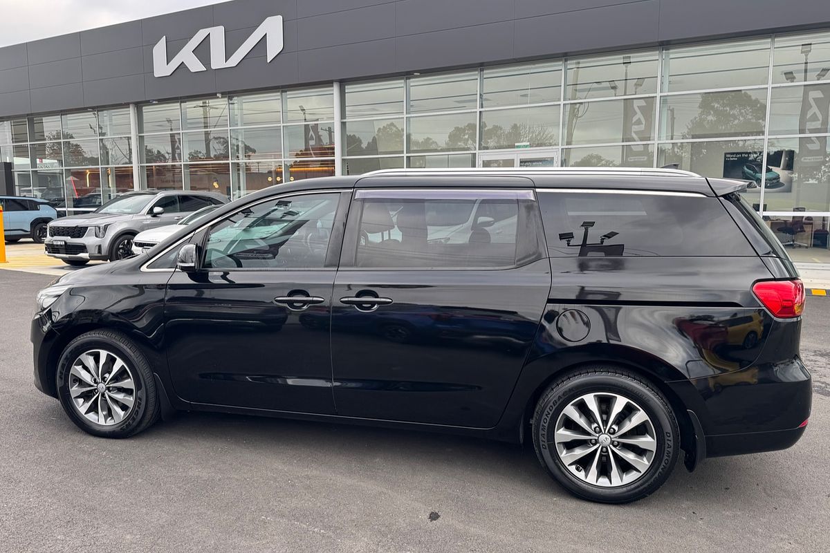 2015 Kia Carnival Platinum YP