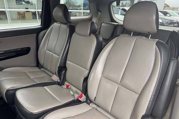 2015 Kia Carnival Platinum YP