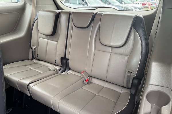 2015 Kia Carnival Platinum YP