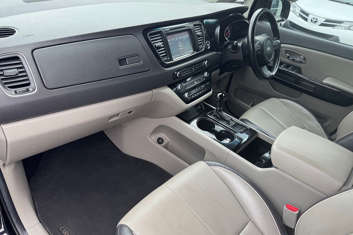 2015 Kia Carnival Platinum YP