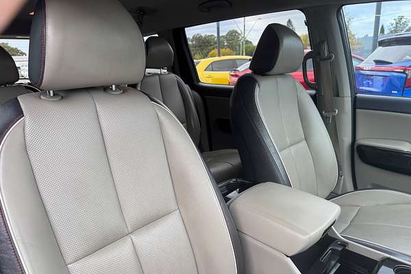 2015 Kia Carnival Platinum YP