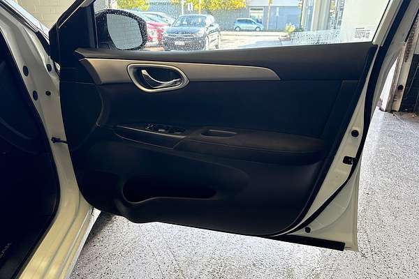 2013 Nissan Pulsar ST C12