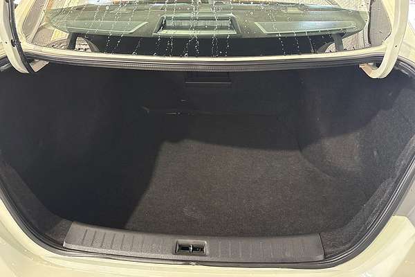 2013 Nissan Pulsar ST C12