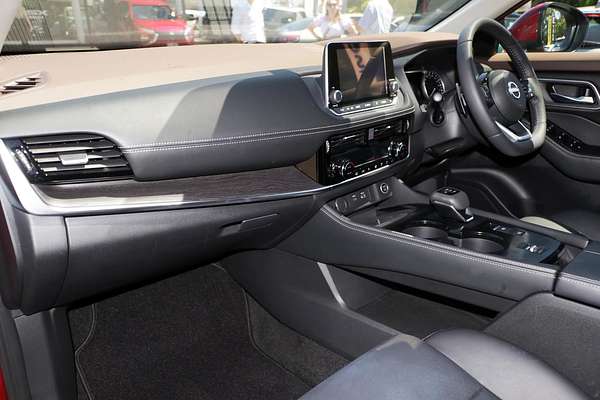 2024 Nissan X-TRAIL ST-L T33