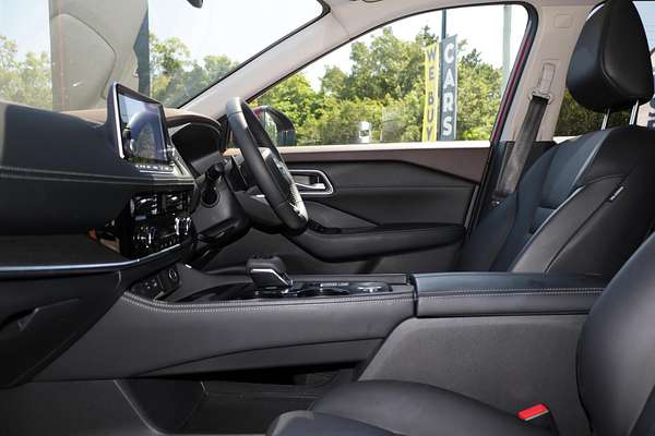2024 Nissan X-TRAIL ST-L T33