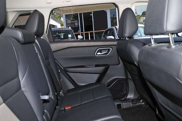 2024 Nissan X-TRAIL ST-L T33