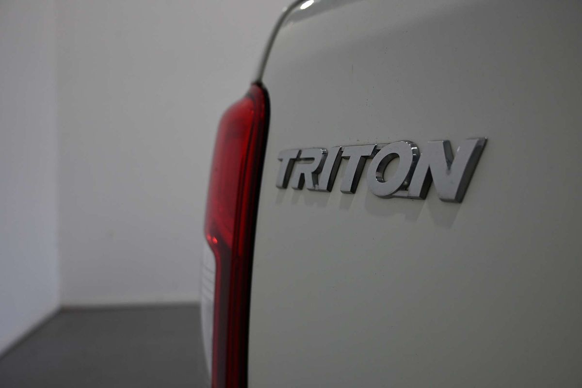 2019 Mitsubishi Triton GLX+ MR 4X4