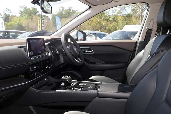 2024 Nissan X-TRAIL ST-L T33