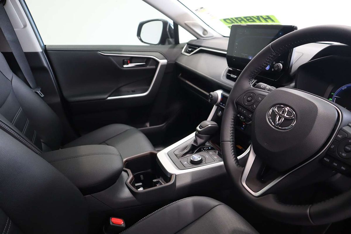 2024 Toyota RAV4 Cruiser AXAH52R