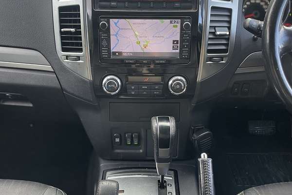 2014 Mitsubishi Pajero GLS NX